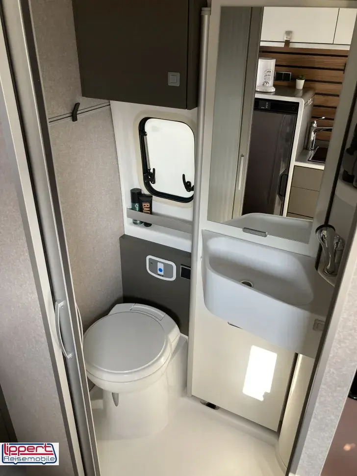 Fahrzeugbild Hymer Camper Van Yellowstone 601 Raumtrennbad #12