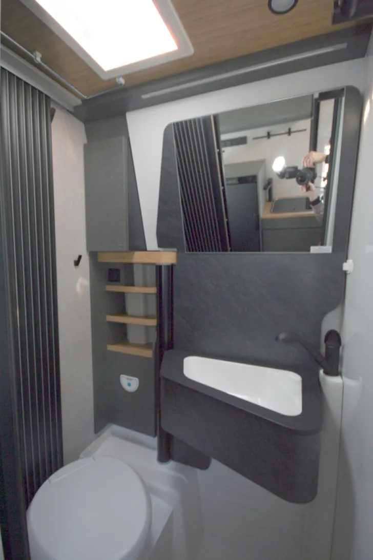 Fahrzeugbild Hymer Camper Van Redwood 601 #24