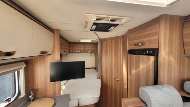 Fahrzeugbild Weinsberg CaraLoft 600 MF *SAT*TV*Klima*Solar*Navi*RFK* #17