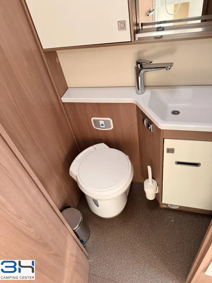 Fahrzeugbild Bürstner Ixeo I 729 #10