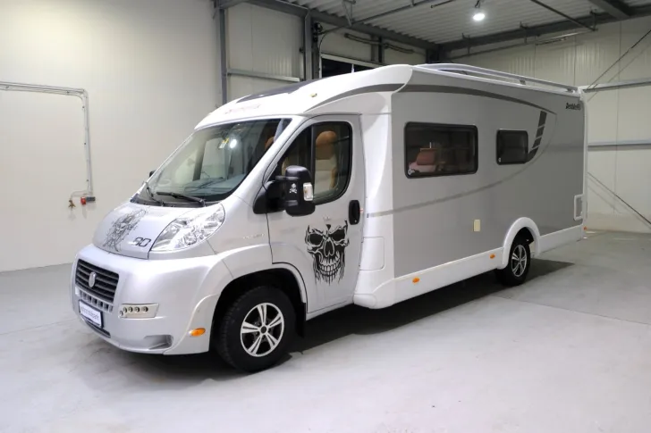 Fahrzeugbild Dethleffs T 6901 Eighty Edition/Festbett/Panorama/2xKlima #3