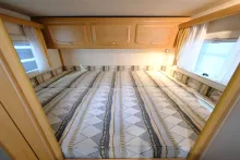 Fahrzeugbild Frankia I 8000 BD Luxury Class/1.Hand/Festbett+Hubbett #11