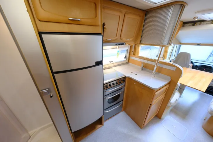 Fahrzeugbild Frankia I 8000 BD Luxury Class/1.Hand/Festbett+Hubbett #13