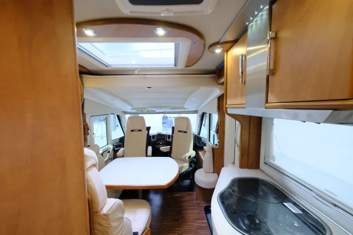 Fahrzeugbild Carthago Chic C- Line 4.2/Einzelbetten+Hubbett/2xKlima #9
