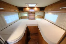 Fahrzeugbild Carthago Chic C- Line 4.2/Einzelbetten+Hubbett/2xKlima #11