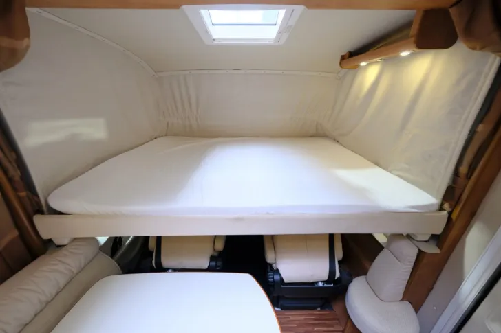 Fahrzeugbild Carthago Chic C- Line 4.2/Einzelbetten+Hubbett/2xKlima #12