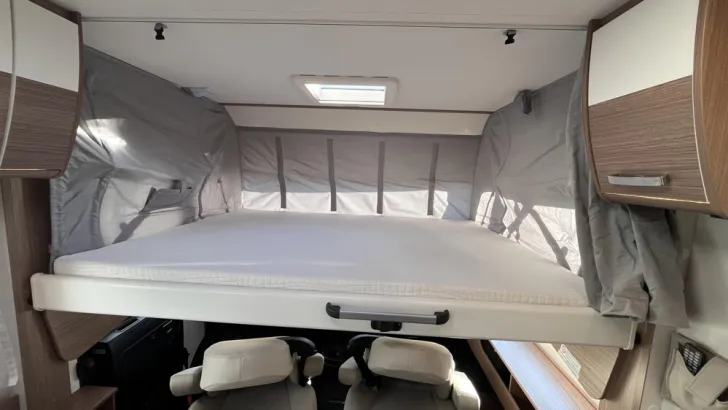 Fahrzeugbild Carado I 338 #8