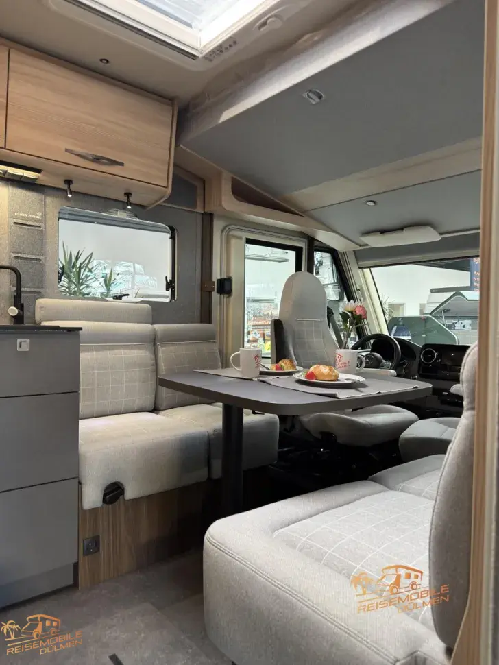 Fahrzeugbild Eura Mobil Integra Line GT 726EF Mondial Pakete MBUX #12