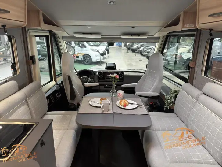 Fahrzeugbild Eura Mobil Integra Line GT 726EF Mondial Pakete MBUX #13