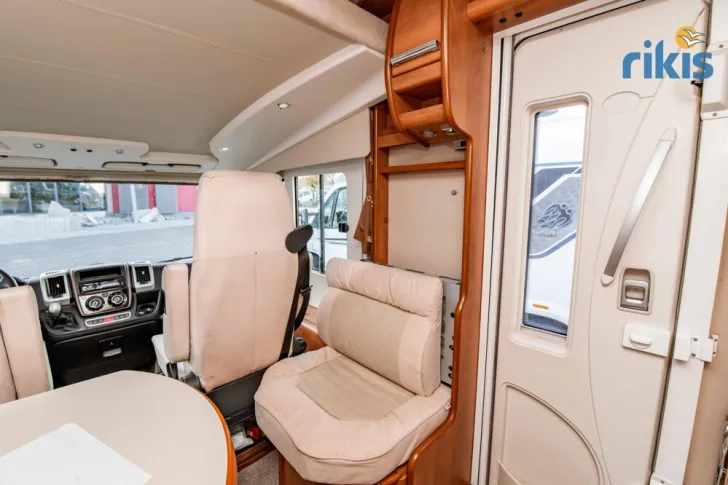 Fahrzeugbild Carthago chic c-line I 4.2 #12