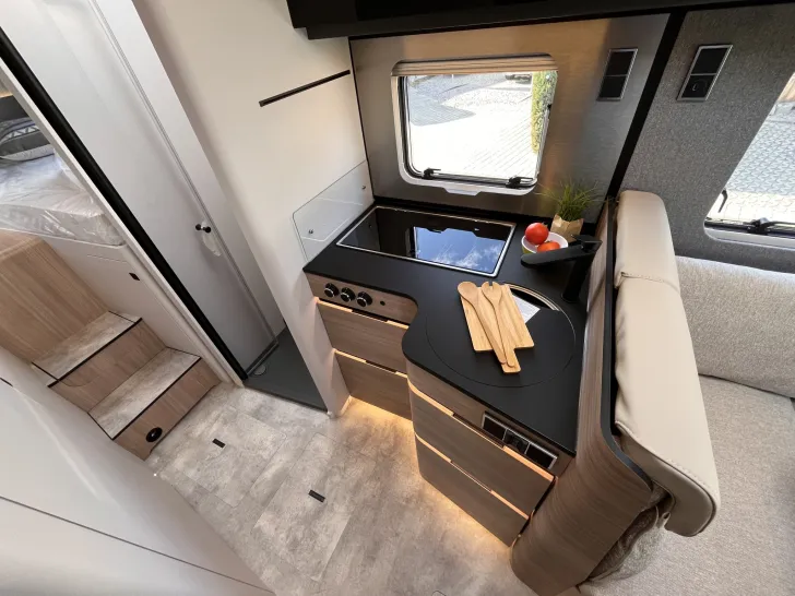 Fahrzeugbild Hymer B-MC T 680 *Premium*Arktis*Winter*W-LAN* #12