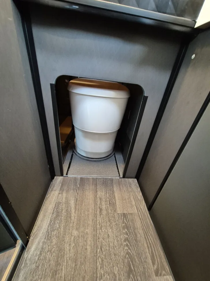 Fahrzeugbild Weinsberg X-PEDITION 600 MQ / 4x4 / AHK / Delta 18" #25