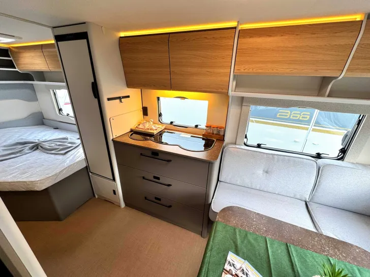 Fahrzeugbild Bürstner B66 465 TS DUSCHE|GROSSER KÜHLSCHRANK|AUFLASTUNG #13