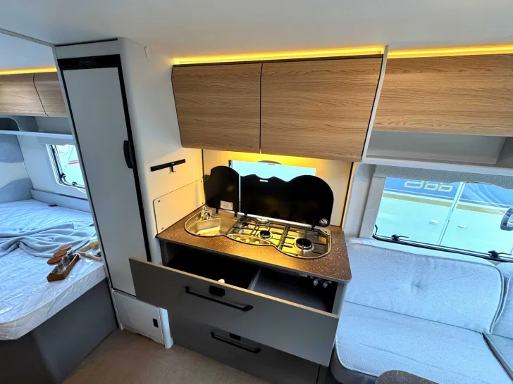 Fahrzeugbild Bürstner B66 465 TS DUSCHE|GROSSER KÜHLSCHRANK|AUFLASTUNG #14