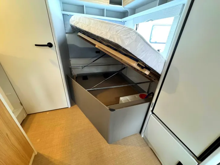 Fahrzeugbild Bürstner B66 465 TS DUSCHE|GROSSER KÜHLSCHRANK|AUFLASTUNG #18