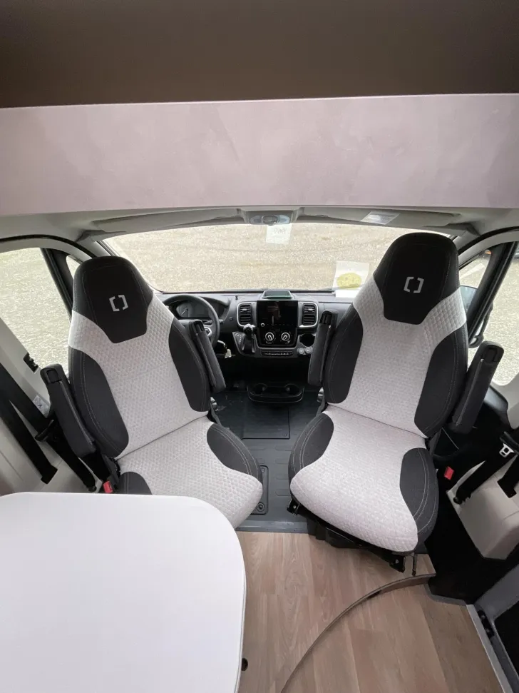Fahrzeugbild Crosscamp ADVTR 6.0 DF Peugeot Solar, AHK, Navi, Automatik #8