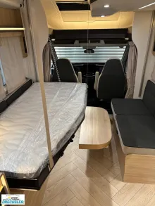 Fahrzeugbild Challenger 270 Graphite Edition #8