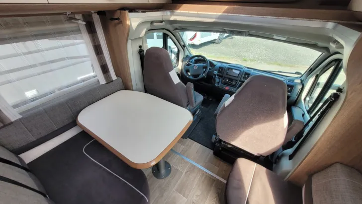 Fahrzeugbild Dethleffs Esprit T 7150-2 EB *SAT*TV*Klima*AHK*Hubstützen* #13