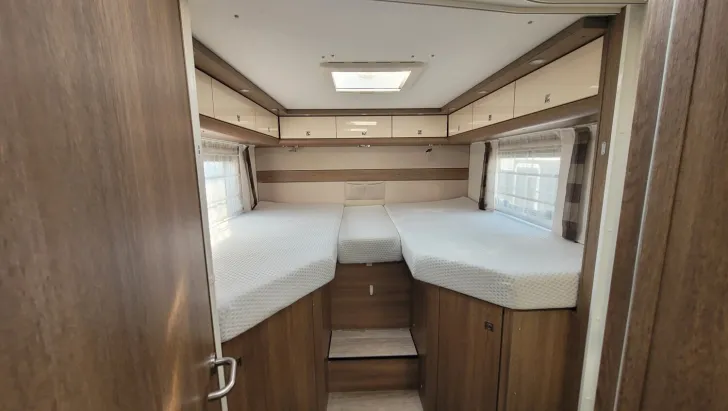 Fahrzeugbild Dethleffs Esprit T 7150-2 EB *SAT*TV*Klima*AHK*Hubstützen* #24