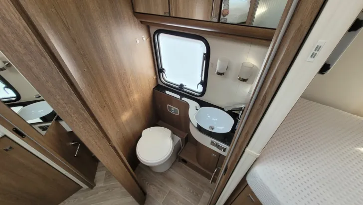 Fahrzeugbild Dethleffs Esprit T 7150-2 EB *SAT*TV*Klima*AHK*Hubstützen* #28