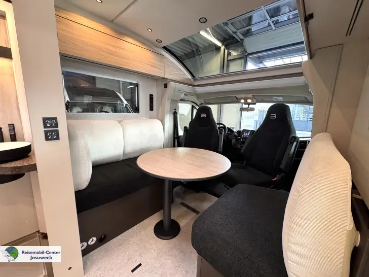 Fahrzeugbild Bürstner Signature SFT 7.0 VERFÜGBAR AB OKTOBER 2026 #7