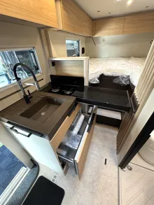 Fahrzeugbild Bürstner Signature SFT 7.0 VERFÜGBAR AB OKTOBER 2026 #9