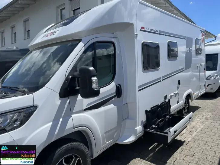 Fahrzeugbild Pilote P720FGJ 180PS, 4,4 T, Bettumbau, Markise, F2F #5
