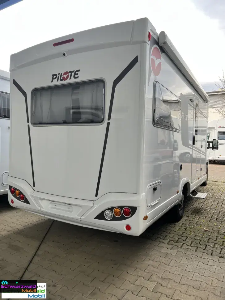 Fahrzeugbild Pilote P720U Expr.Rundsitzgruppe 180PS autom. 3,5T uvm. #4