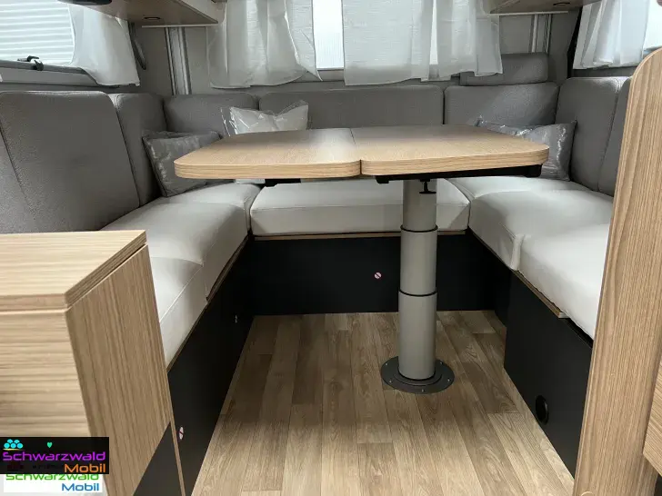 Fahrzeugbild Pilote P720U Expr.Rundsitzgruppe 180PS autom. 3,5T uvm. #9