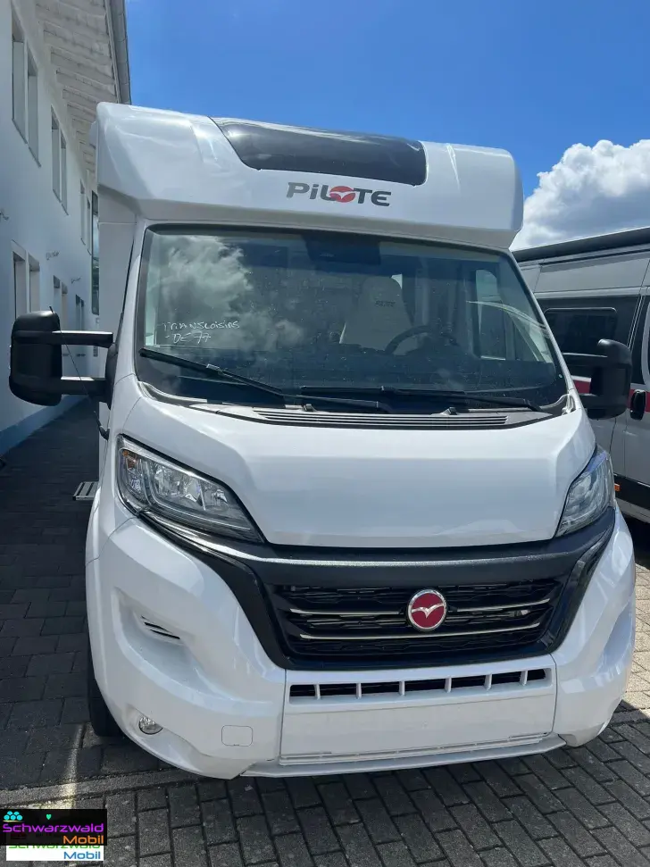 Fahrzeugbild Pilote P720FGJ 180 Ps, 3,5T, Wohnmobil des Monats #1