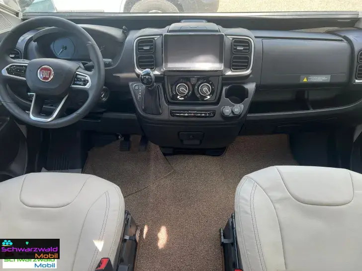 Fahrzeugbild Pilote P720FGJ 180 Ps, 3,5T, Wohnmobil des Monats #7