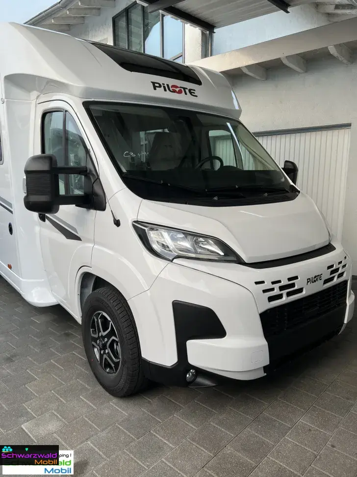 Fahrzeugbild Pilote P620D MJ25 AUTOM. 6EH Markise Solar uvm. #1