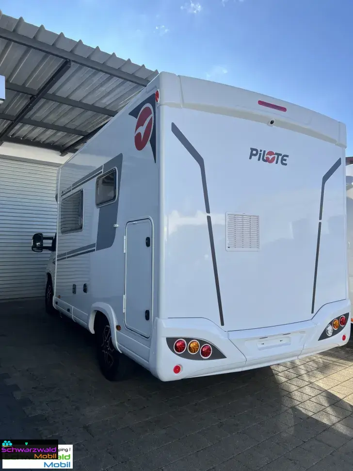 Fahrzeugbild Pilote P620D MJ25 AUTOM. 6EH Markise Solar uvm. #4