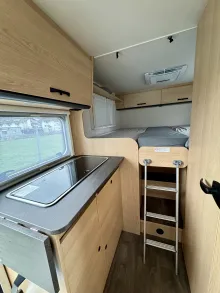 Fahrzeugbild Sunlight V 67S #6