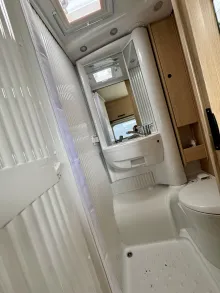 Fahrzeugbild Sunlight V 67S #11