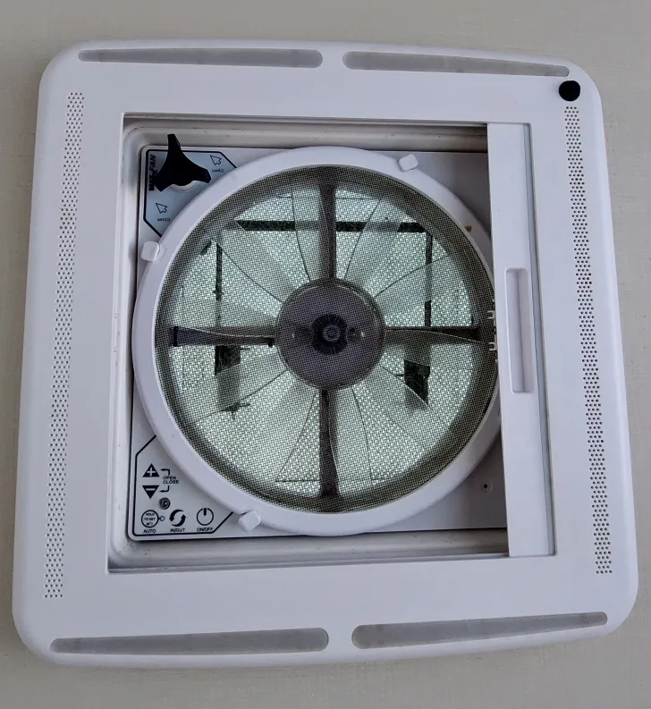 Fahrzeugbild Etrusco T 7.4 SB #6