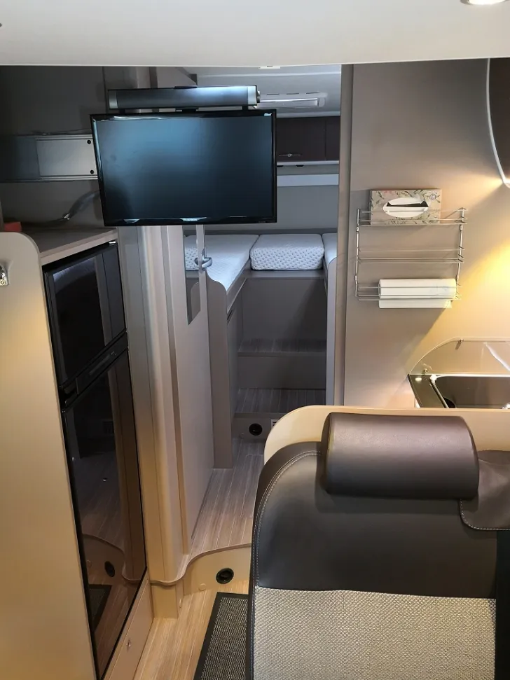 Fahrzeugbild Etrusco T 7.4 SB #9