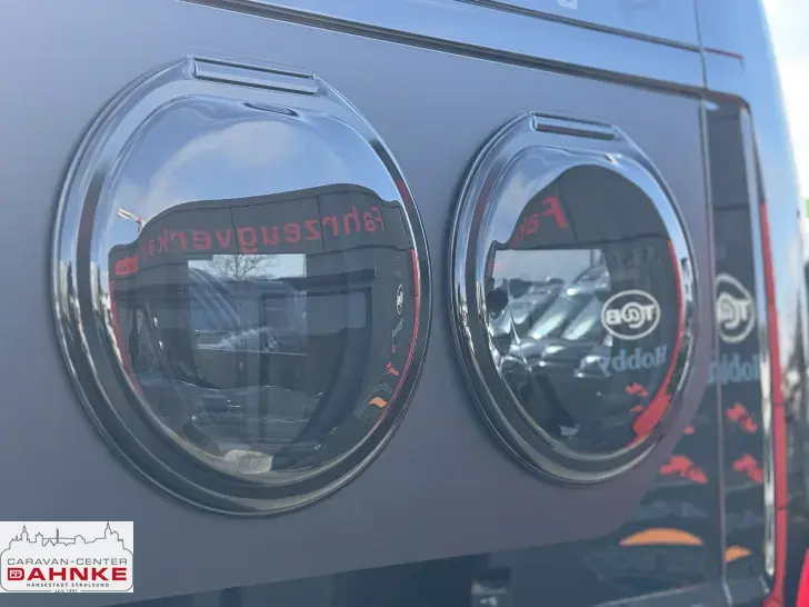 Fahrzeugbild Malibu Van First Class - Two Rooms 640 LE RB charming GT skyview Dieselheizung, Full LED #13