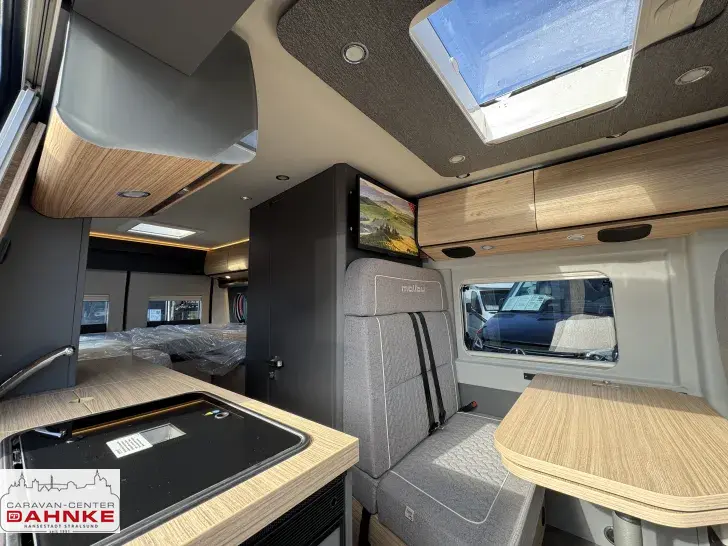 Fahrzeugbild Malibu Van First Class - Two Rooms 640 LE RB charming GT skyview Dieselheizung, Full LED #12
