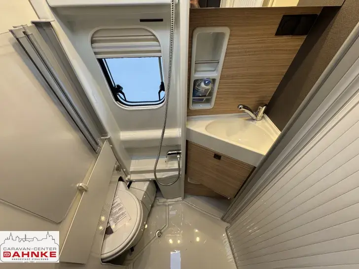 Fahrzeugbild Malibu Van First Class - Two Rooms 640 LE RB charming GT skyview Dieselheizung, Full LED #16
