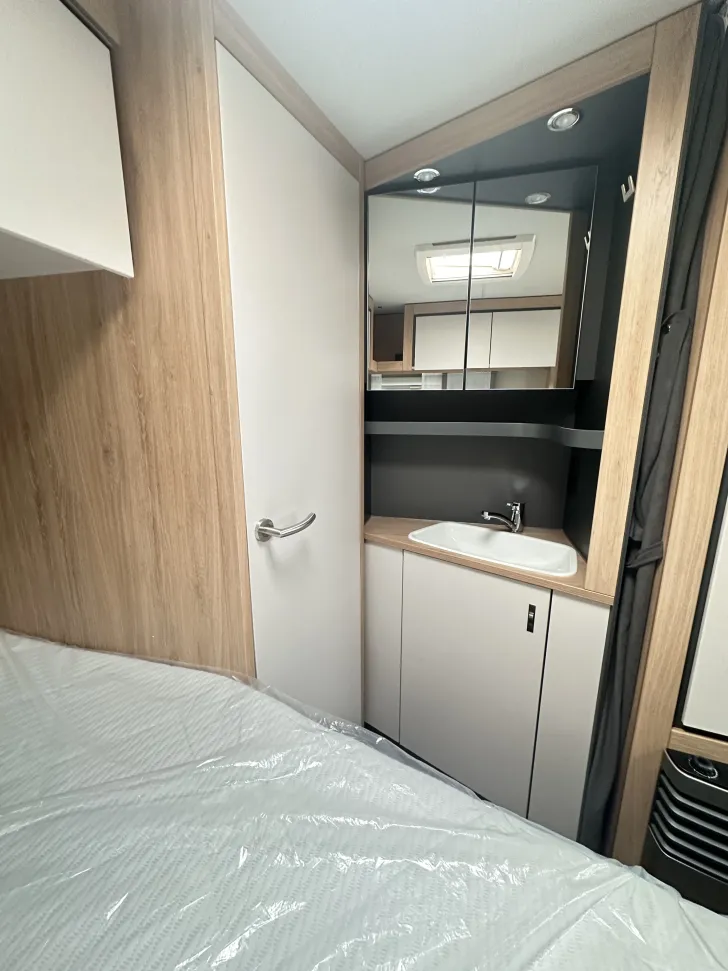 Fahrzeugbild Knaus Sport 450 FU Duschausbau #16
