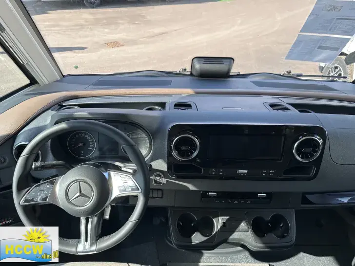 Fahrerhaus Carthago chic c-line I 4.9 LE L TV-Paket + Wechselrichter