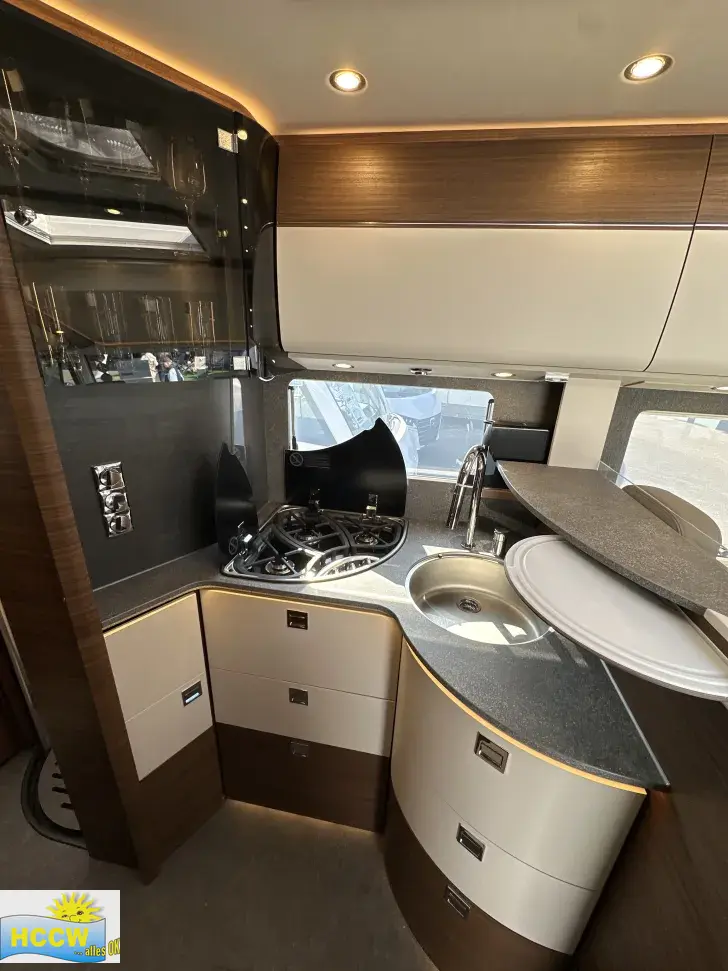 Küchen Carthago chic c-line I 4.9 LE L TV-Paket + Wechselrichter