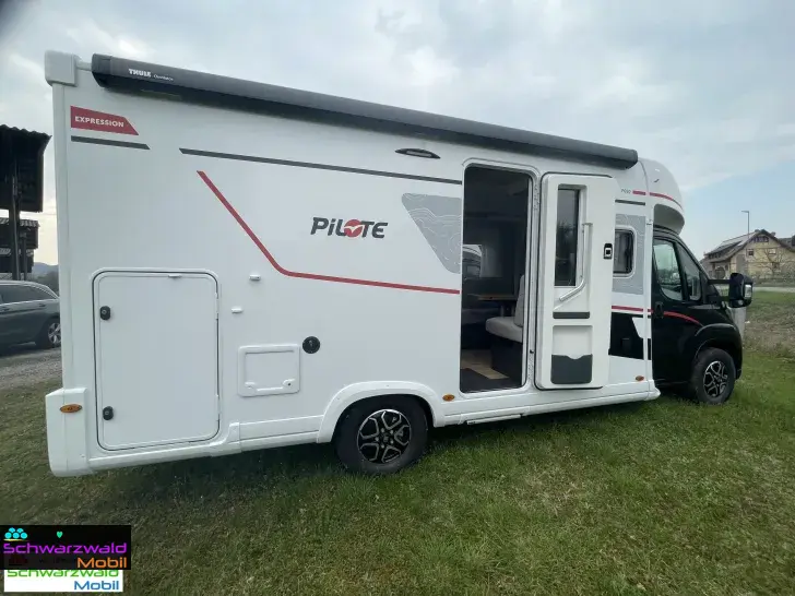 Fahrzeugbild Pilote P690D Exp.180Ps, 3,5T, Safety, D-Heiz. uvm. #2