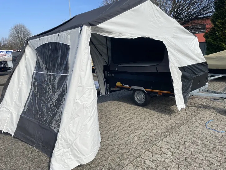 Fahrzeugbild Trigano Falter Zambesi fabrikneu, ungenutzt #3