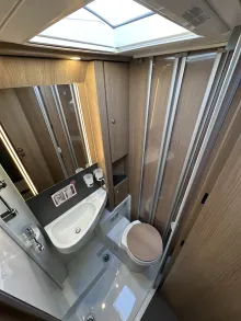 Toilette Carthago C2-tourer I 141 KB-LE lightweight 3.5t 3,5 t Zulassung