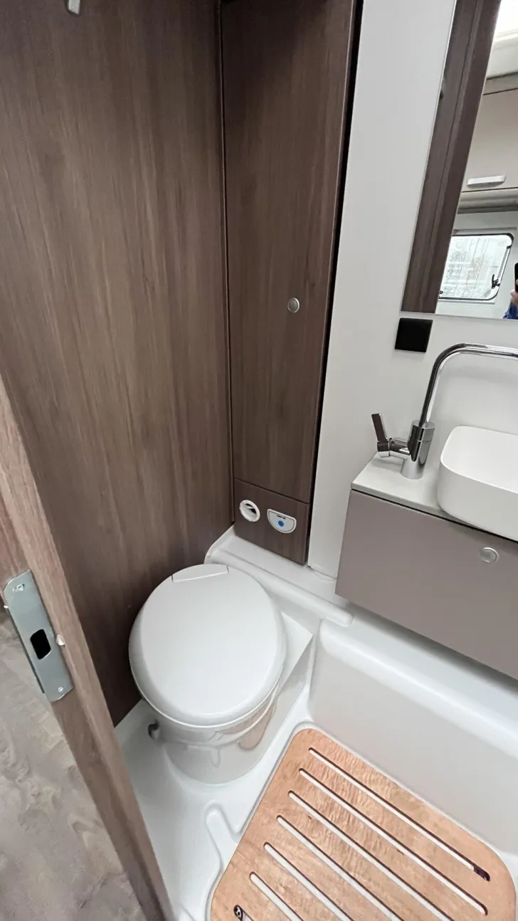 Fahrzeugbild Carado T 328 #13