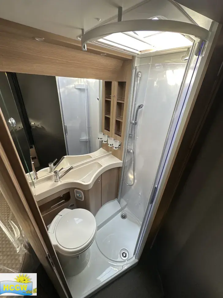 Toilette Carthago C1-tourer T 143 KB-LE comfort 4.2t ohne Hubbett