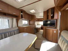 Sicht vorne-hinten Wilk Sento 560 UE GW6530