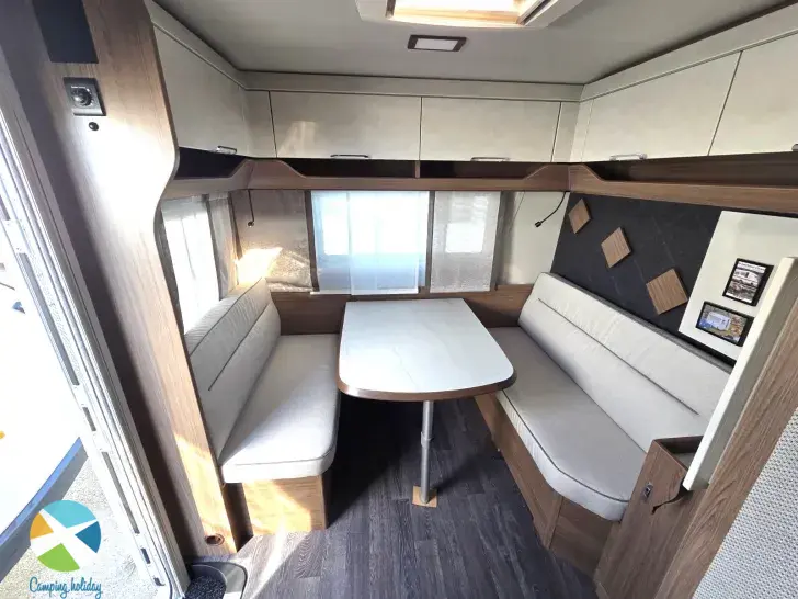 Sicht vorne-hinten Tabbert Cazadora 460 E 2,3